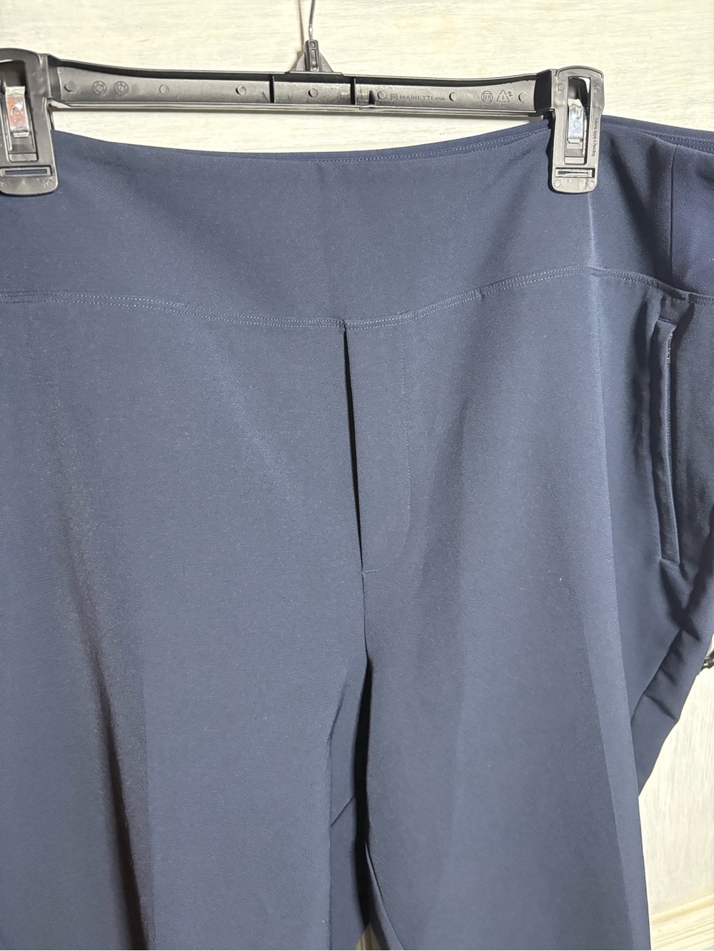 Athleta Navy Endless High Rise Pant Stretch Travel Comfort Athleisure Flattering - Picture 7 of 12